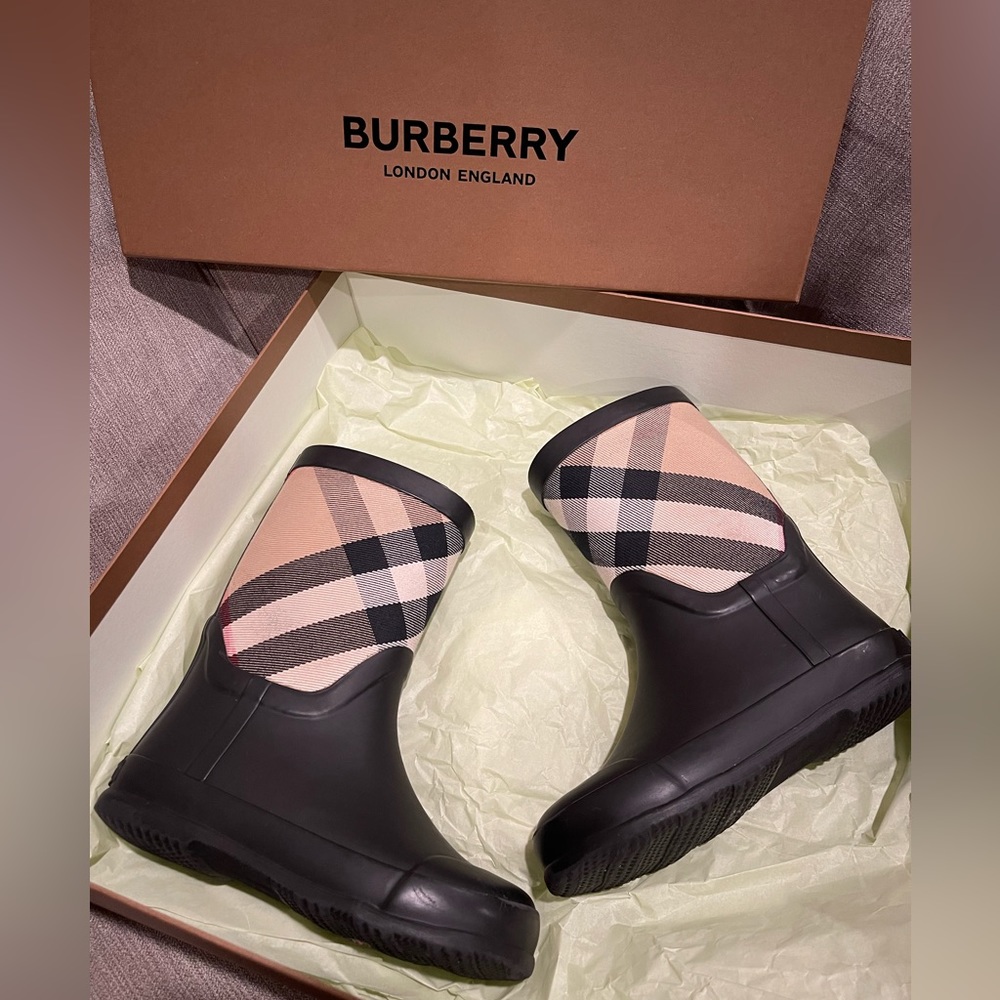 Kids Burberry rain boots